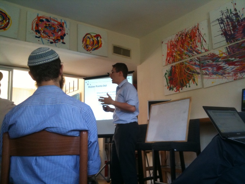 @bnb7 snaps a shot of @arielbeery teaching #pti10 @presentense institute